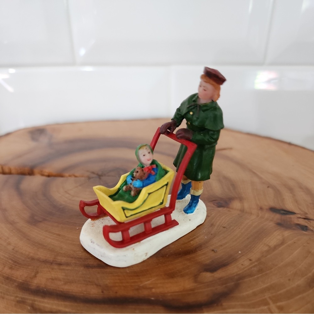 Retired 2000 Lemax Village Christmas Collection Red Carriage Sled #02432 EUC